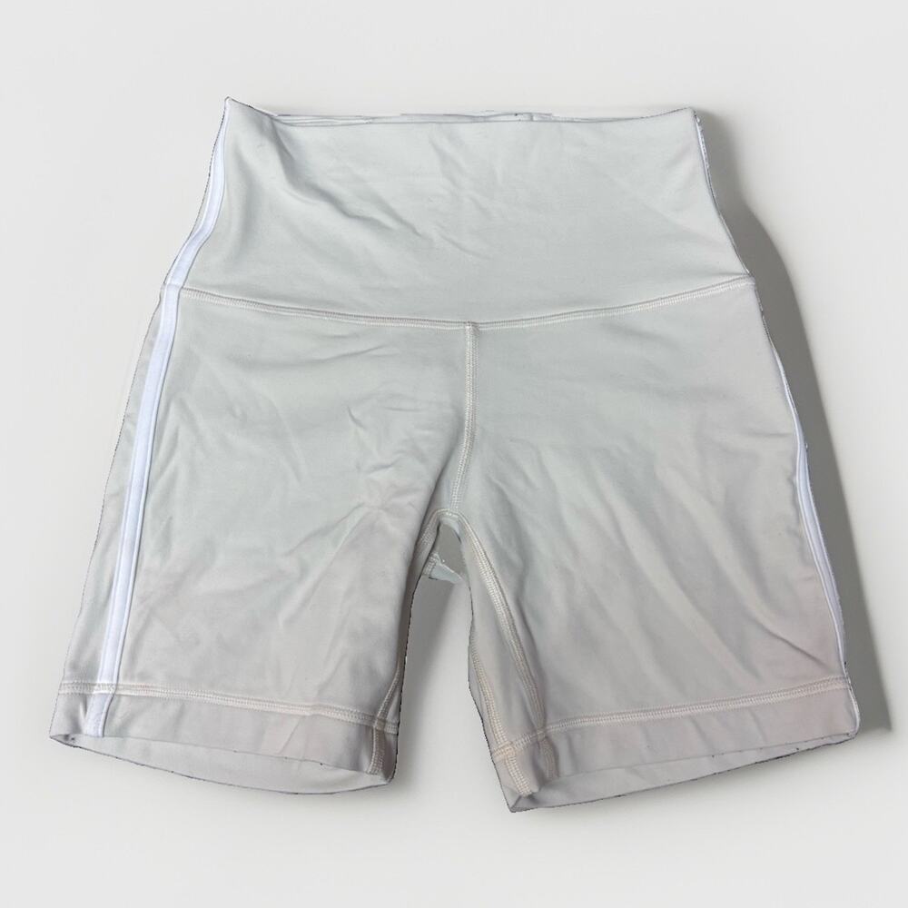 lululemon Womens 4 White Ivory High Rise Biker Shorts Yoga Athletic